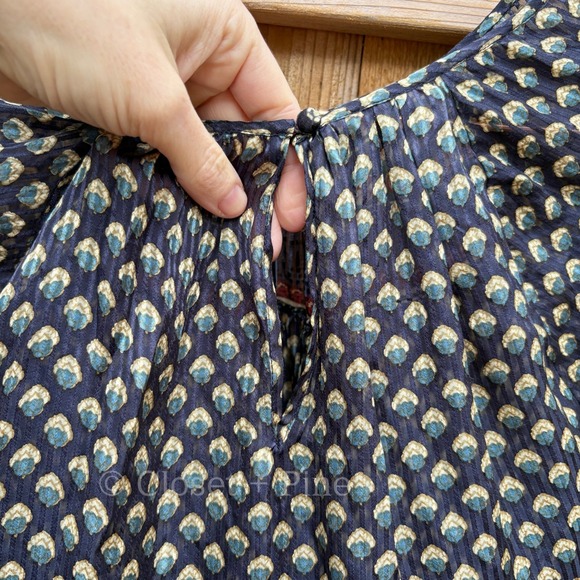 Doen Manzanita Blouse Size Medium 100% Silk Navy Blue Black Top Boho - Picture 12 of 17